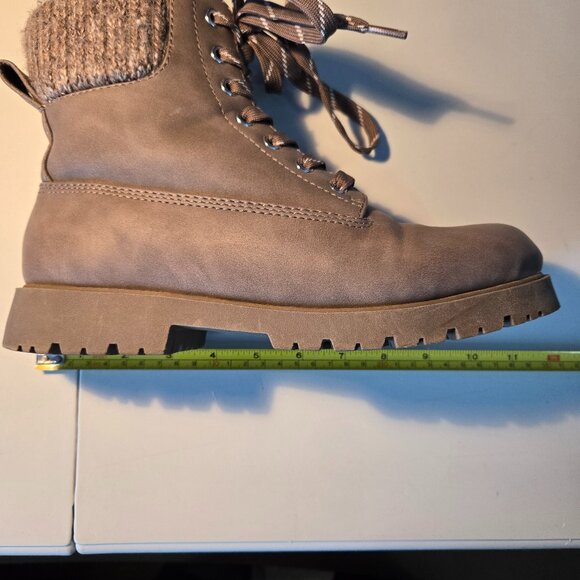 Women's Lace Up/Zip Up Low Winter Books by Call It Spring Size 8.5 - Picture 8 of 8